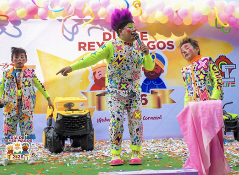 Celebran familias de Valle de Chalco el Festival de Día de Reyes Magos 